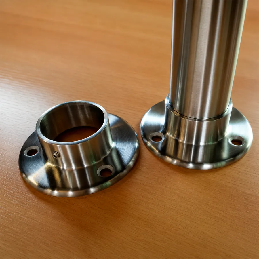Tapones, rosetas y embellecedores